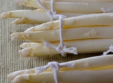 asparagus-bundles-biking-and-cooking-italy